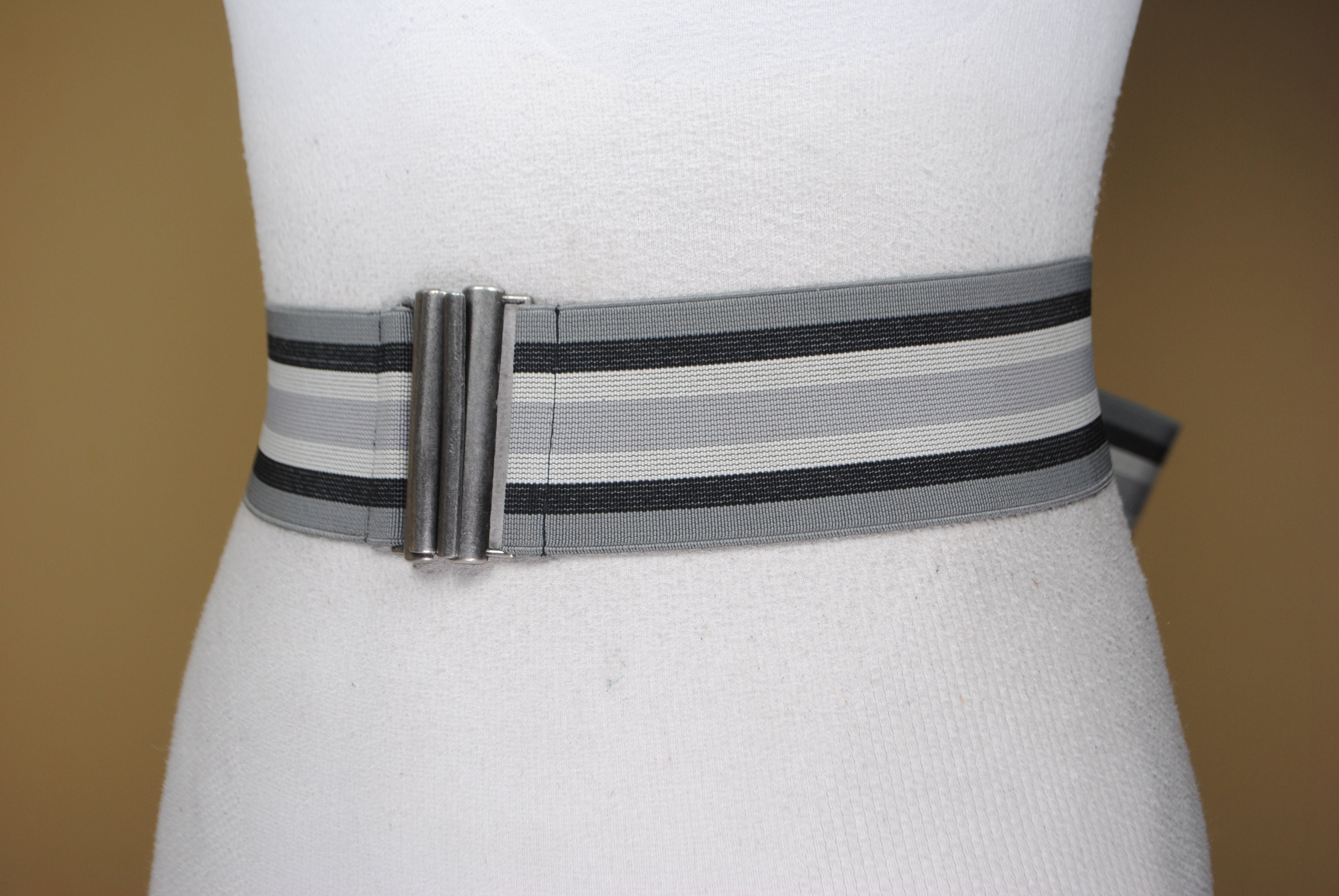 Women\'s Wide Elastic Stretch Waist Belt Adjustable Dress Belt Matte Silver Grey Wide Striped Stretch Belt for Women, Gray White Grey Elastic  main image 4