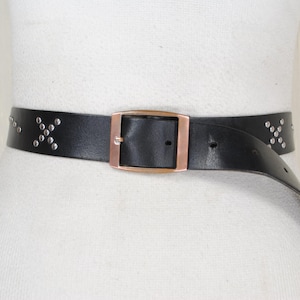Black Studded Leather Belt, 90s Vintage, Women Men Unisex, Faded Buckle silver Studs Belt for Jeans, Punk rock grunge, Size 31 32 33 34 35