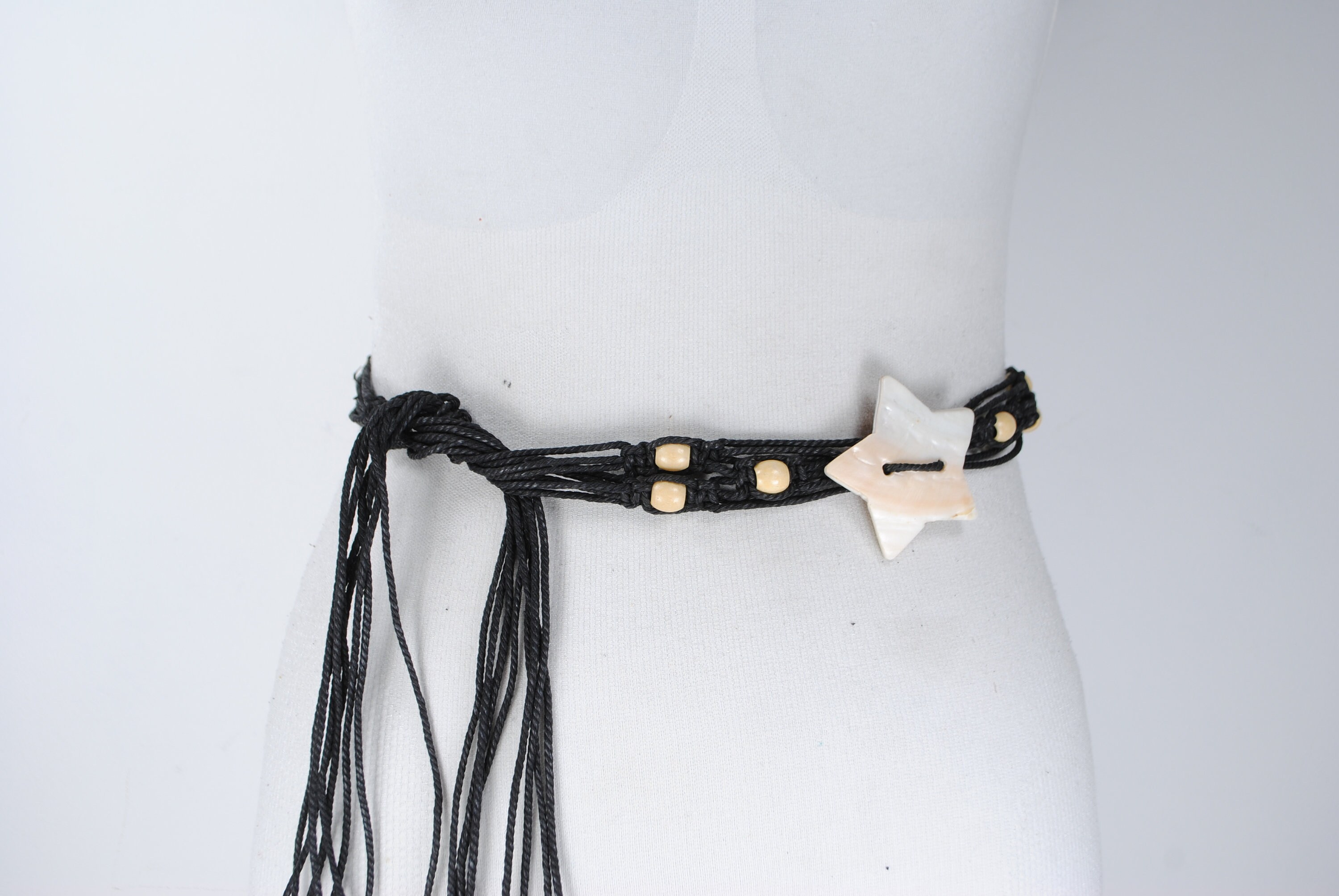 OLD NAVY Wood Bead BOHO Tie Belt. Size Small. Back is lined in Black. EUC WOODEN BEAD TIE BELT - Brown | ZARA United States main image 4