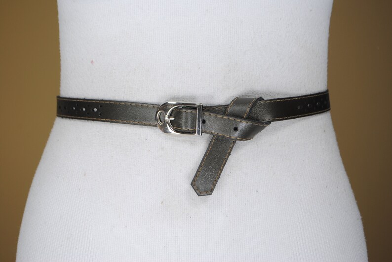 Laser cut Belt 90s 32/'/'-36/'/' skinny gray vinyl belt for women