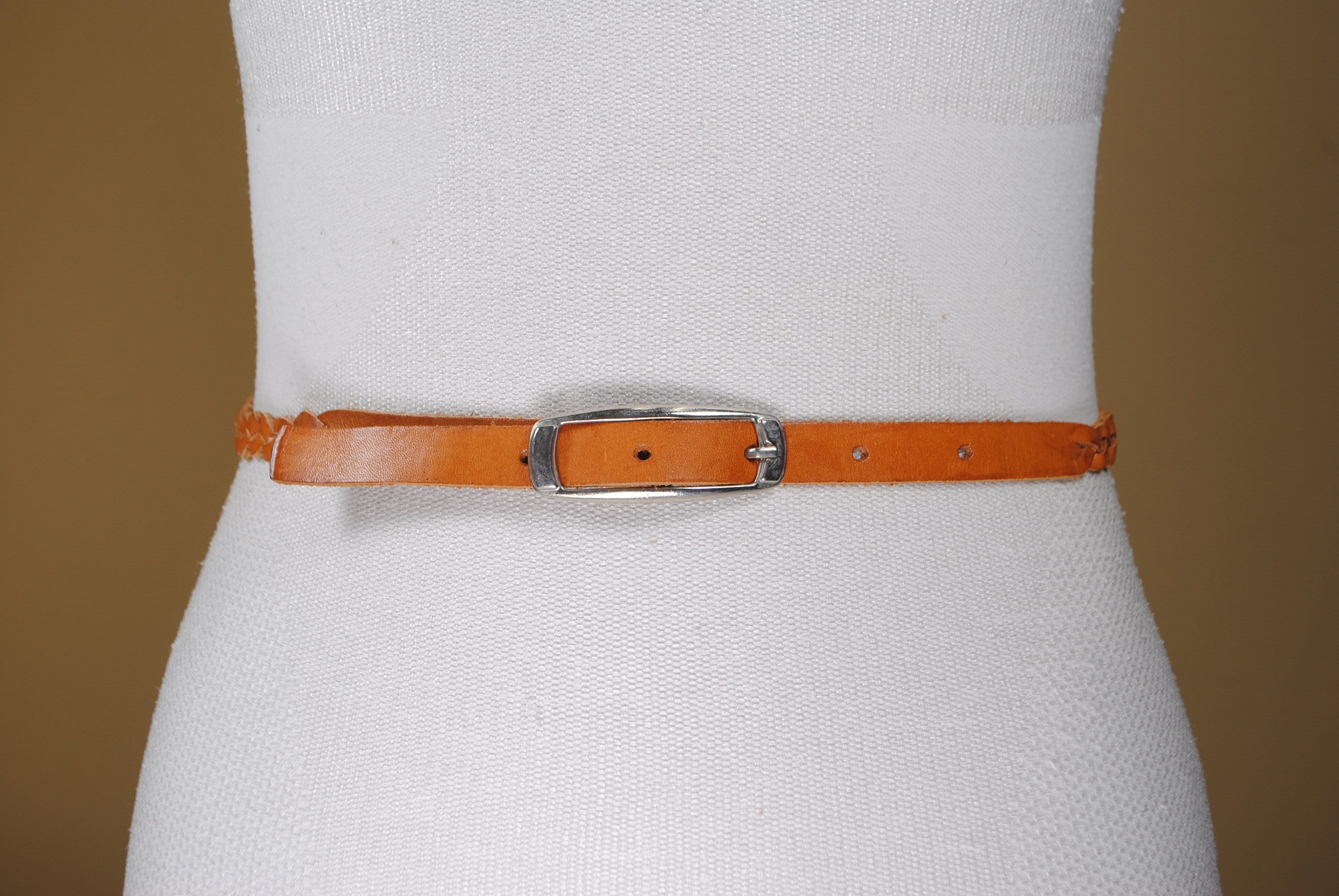 Ceinture Vintage FOXY PARIS Années 80 - Cuir Rouge Or, Fait Main En France - Taille 85 Cm