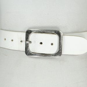 White Leather Belt, Chunky Silver Metal Rectangular Trendy Buckle,  Y2K 90s Vintage, Wide belt, Women, Distressed, Size 28 29 30 31 32 33 34