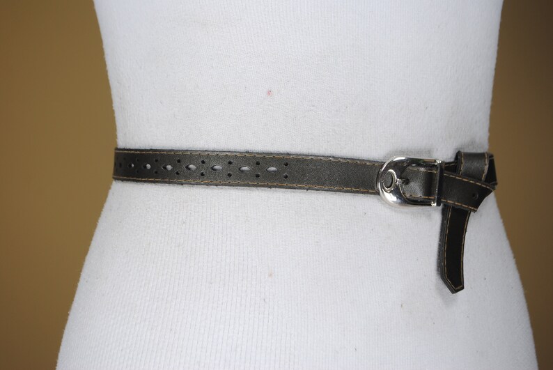 Laser cut Belt 90s 32/'/'-36/'/' skinny gray vinyl belt for women