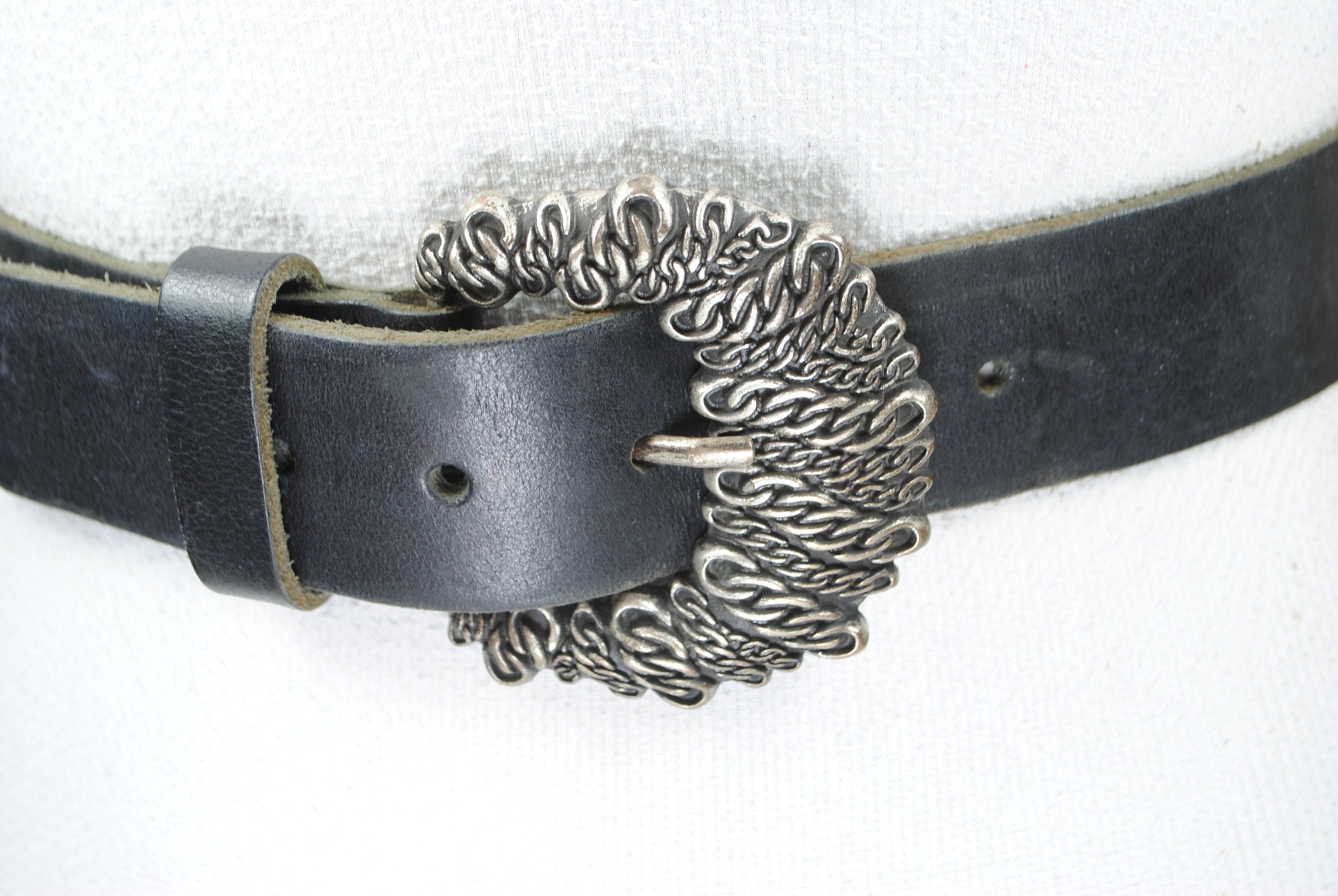 Chunky Chain Buckle Belt, Black Leather Belt, Solid Massive  display picture 1