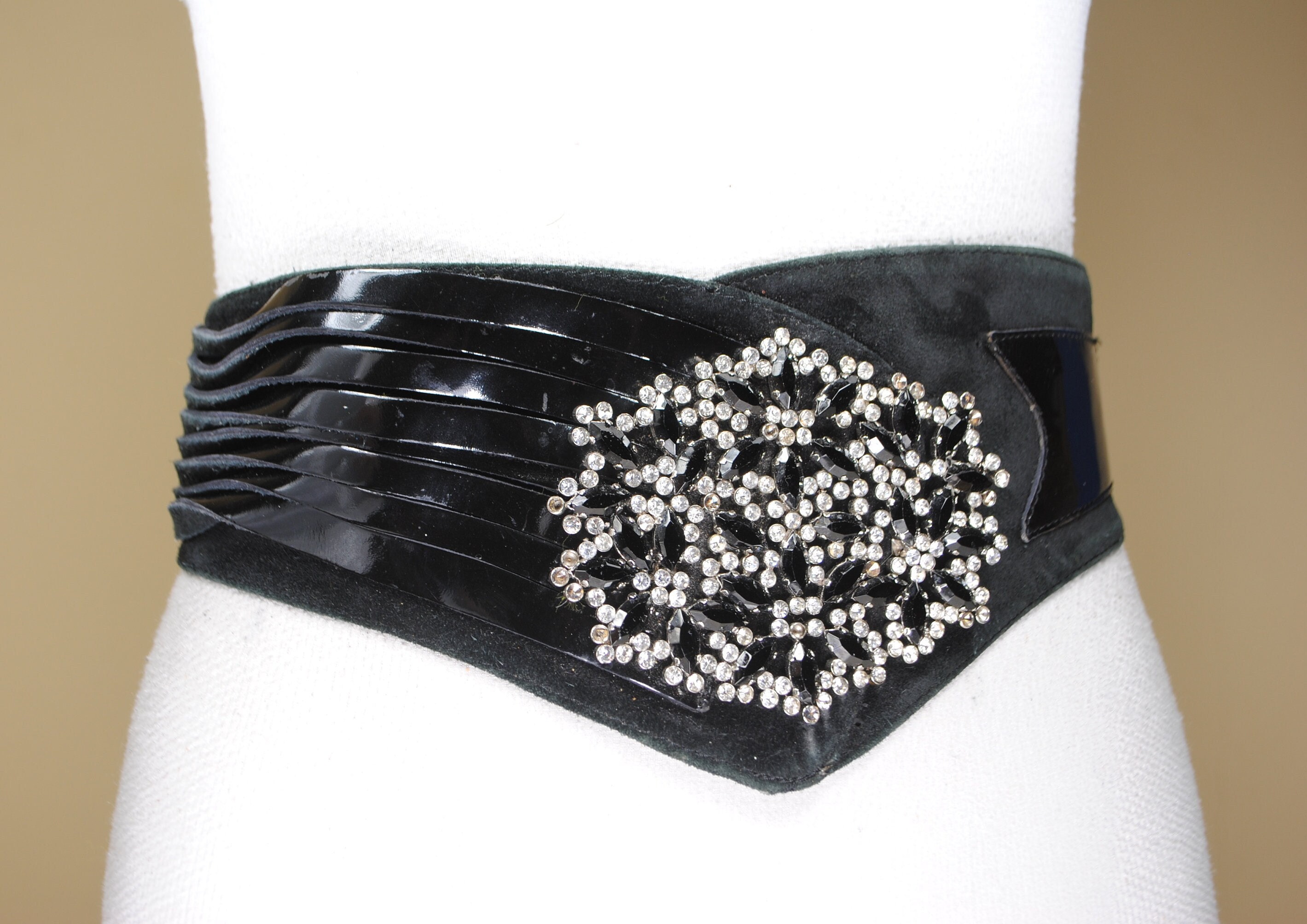 80s Bejeweled Wide Belt, V-shaped Suede Leather Belt for  display picture 1
