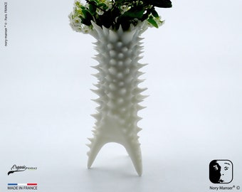 Soliflore Trident-spines Prototype 1.0, Trident dressed in a thorn protection Decoration home design ikebana bouquet of dried flowers
