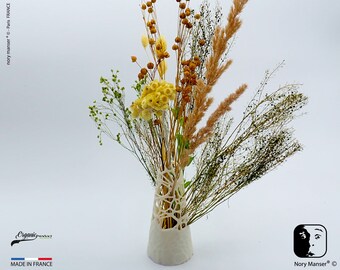 Vase ikebana ribs 1.0 formed of a lace of foliage. Home décor office living room room design ikebana bouquet of dried flowers