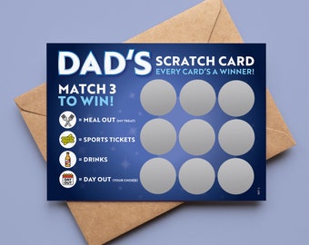Puede incluir: Una tarjeta azul para rascar con círculos plateados que dice "Dad's Scratch Card" y "Match 3 to Win!" con cuatro opciones: "Meal Out (My Treat)", "Sports Tickets", "Drinks", y "Day Out (Your Choice)".