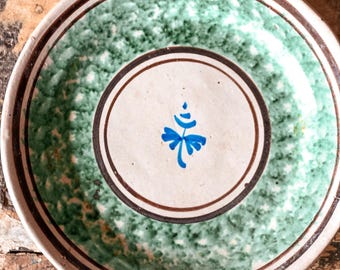Antike Italienische Majolika Platte | Grüne Spongeware & Blaues Blumen | Eventuell Vietri | 24cm | Wandteller