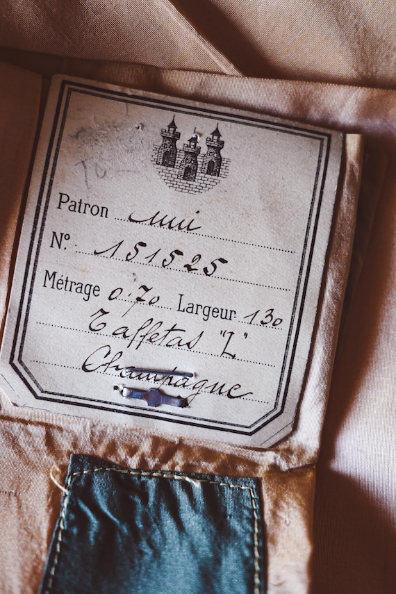 Vintage Edwardian Era Taffeta Fabric Swatch: Elegant Textile