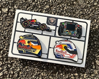 2023 F1 World Champion 4-Pin Bundle Set
