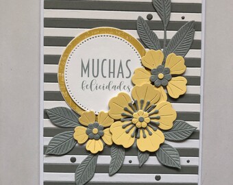 Carte postale de vœux « Félicitations », faite à la main, avec fleurs et feuilles en relief.