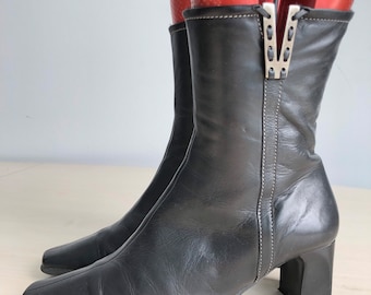 Black leather square toe shoes ELUE par NOUS size 37