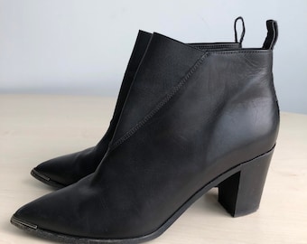 Pointed toe black leather ankle boots ACNE STUDIO  size 41EU