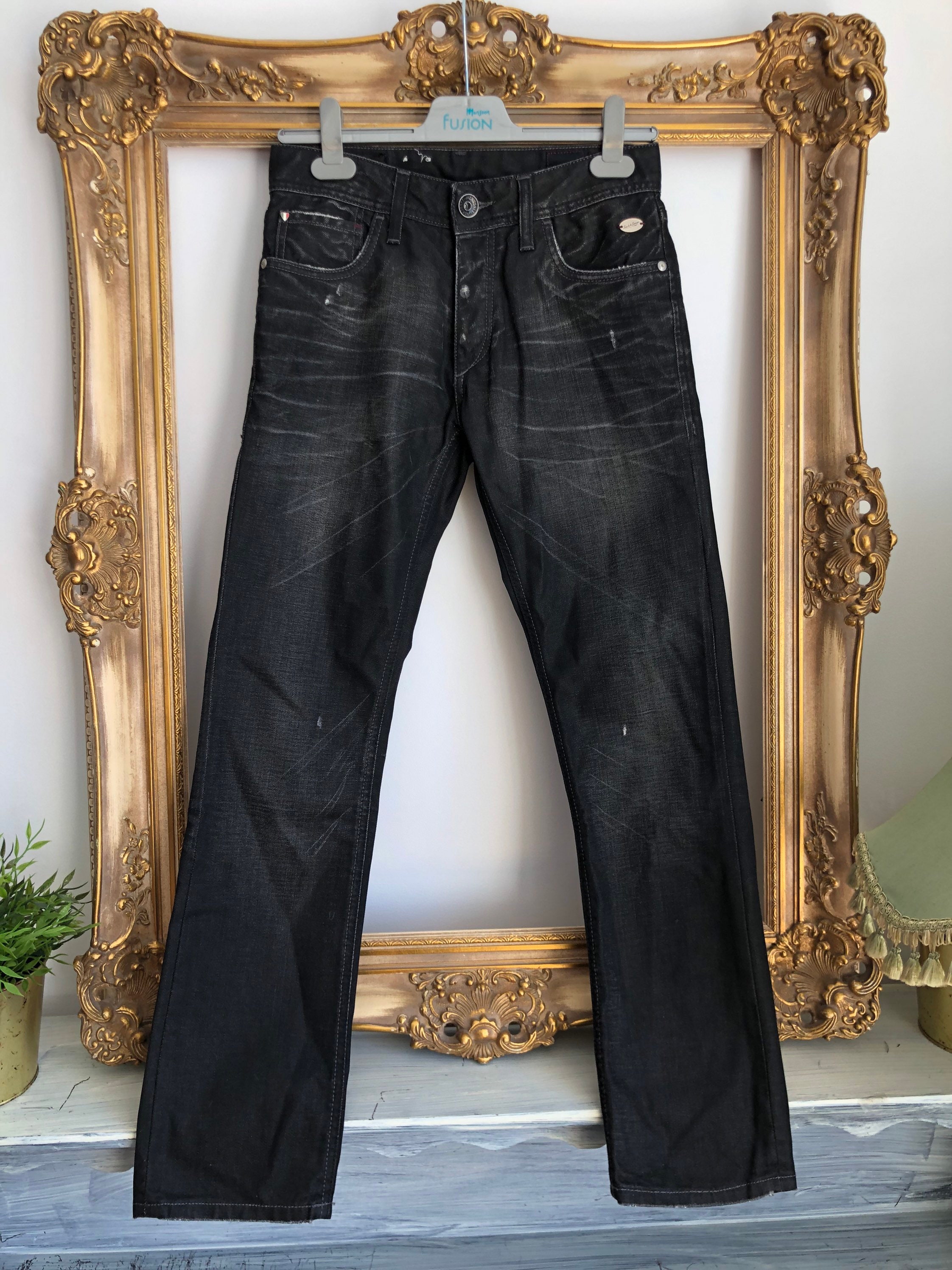JACK & JONES Blue Mild Distressed High Rise Regular Fit Jeans [36] in  Bangalore at best price by Vero Moda Jack Jones - Justdial