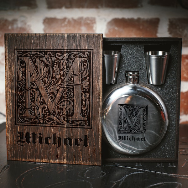 Personalized flask gift set in wood box - 101 - Groomsmen gift flask