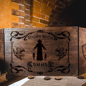 Paravent D&D en bois personnalisé pour marionnettiste, panneau DM gravé personnalisé