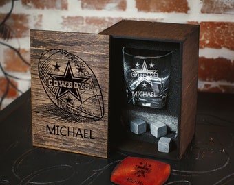 Personalized whiskey gift set - 03 - Personalized Football gift - Football fan gift -  Whiskey Glass in wood box