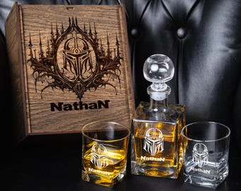 Juego de decantador de whisky personalizado: vasos grabados y caja de roble oscuro
