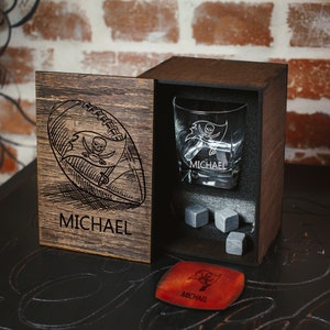 Personalized whiskey gift set - 11 - Personalized Football fans gift set - Football fan gift -  Whiskey Glass in wood box