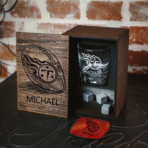 Personalized whiskey gift set - 25  - Personalized Football fans gift set - Football fan gift - Whiskey Glass in wood box