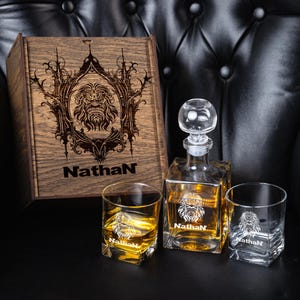 Personalized Whiskey Decanter Set - Cool Personalized Gift - Chupaca - Space Wars - Decanter Set in Wooden Box for Men Christmas Gift