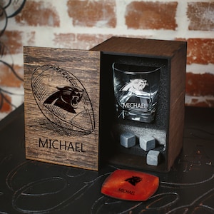 Personalized whiskey gift set - 10 - Personalized Football gift - Football fan gift -  Whiskey Glass in wood box