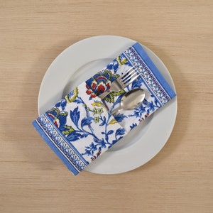 Cloth napkins in blue, Cotton Linen Blend Napkins cloth, beautiful floral print, 20x20 Inches napkins for dinner parties, wedding gifts etc.
