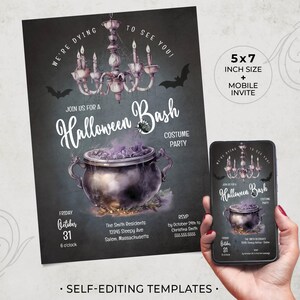 Könnte beinhalten: Halloween-Bash-Einladung mit einem Kessel, Kronleuchter und Fledermäusen auf dunklem Hintergrund. Die Einladung ist 12,7 x 17,8 cm groß und beinhaltet eine mobile Einladungsoption. Der Text lautet "We're dying to see you!" und "Join us for a Halloween Bash."