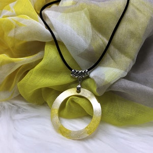 Conjunto único de regalos de bufanda y joyería / Impresión de hojas / Bufanda de sombrero de playa / Joyería hecha a mano / Juego de regalos / Envío rápido