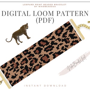 Könnte beinhalten: Digitales Webmuster für ein Armband mit Leopardenmuster aus Perlen. Das Muster ist im PDF-Format und enthält Anweisungen zum Erstellen des Armbands. Das Armband ist aus braunen, schwarzen und beigefarbenen Perlen gefertigt.