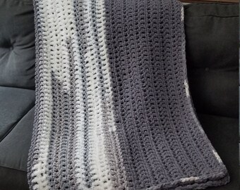 Wunderschöner grauer & weißer Afghan