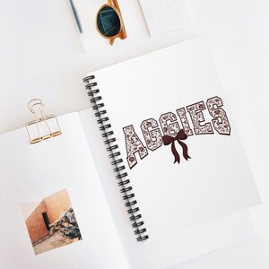 Weiß gemustertes Notizbuch Notizbuch | 6x8 Spiralblock mit Tasche | Kastanienbraun Blumenmuster | College Geschenk, Abschlussgeschenk