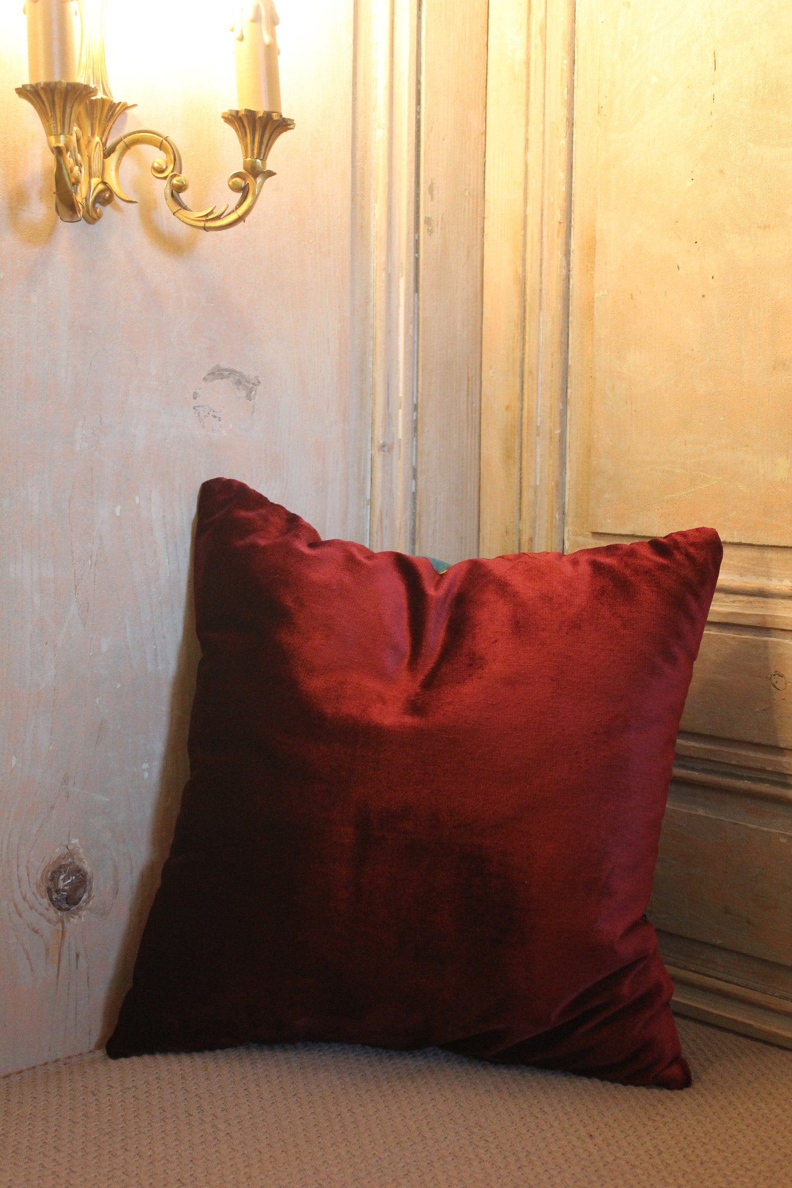 Cojín de terciopelo beige 60 x 40 BOLZA | Maisons du Monde Cojín de terciopelo beige 60 x 40 BOLZA | Maisons du Monde