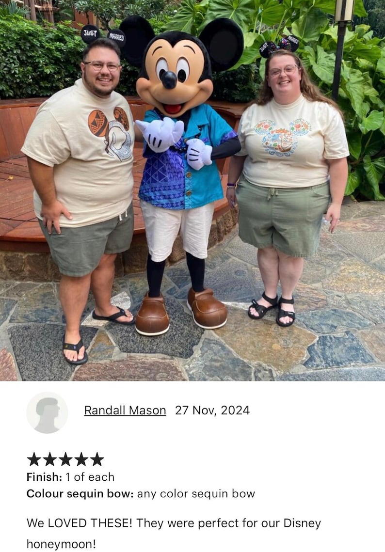 Orejas de Minnie Mouse de Disney personalizadas con la frase "Recién casados" y Mickey Mouse, regalo de boda para novios. imagen 2