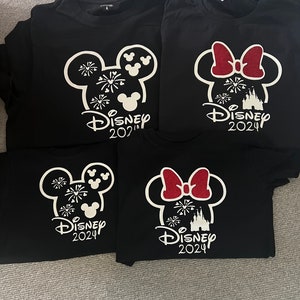 Dopasowana rodzinna koszulka z motywem Disneylandu na wycieczkę do świata 2025, strój dziewczęcy, chłopięcy, zamek z fajerwerkami Myszki Miki i Myszki Minnie
