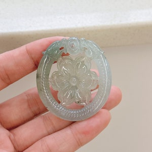 Chinese Dragon Jadeite Necklace, 雙龍戲珠, Dargon Jadeite pendant, Antique carving, Certificate Grade A Jadeite, Hand Carved, Burma Jadeite