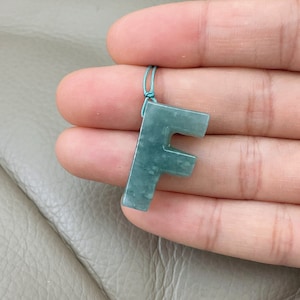 Colgante de jadeíta con letra mayúscula, collar de jadeíta, certificado de jade natural de grado A, jadeíta guatemalteca genuina sin tratar, tallada a mano