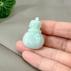 Ciondolo borsa denaro, collana ciondolo giadeite borsa, non trattato, giadeite birmana, giada di grado A certificato, giada di tipo A, intagliato a mano