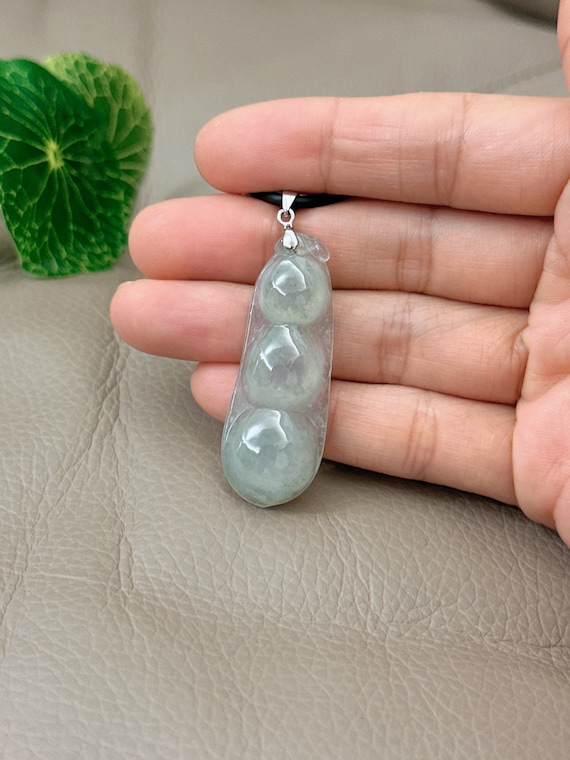 Green store bean necklace