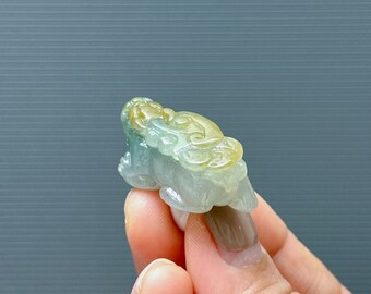 貔貅翡翠ペンダント：天然緑/黄ビルマ産フェイクイ - Etsy 日本
