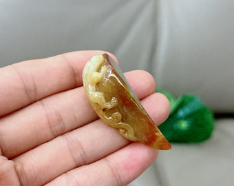 手彫りの貔貅翡翠ペンダント：ビルマ産A級宝石 - Etsy 日本