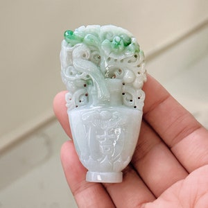 Vase Jadeite Pendant, 平安吉祥, Vintage Carved, 3D Hand Carved, Genuine Certificate Grade A Jadeite, 3D Hand Carved, Burma Jadeite, Type A Jade