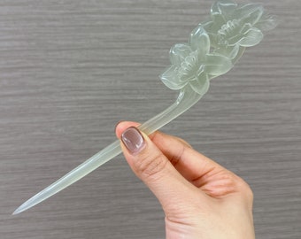 Lily Jade Hairpin, Lily Jade Hair Stick, Lily Hairpins, Untreated Icy Gray, Natrual Xiu Jade, Hand carved Hair Stick, with Certificate