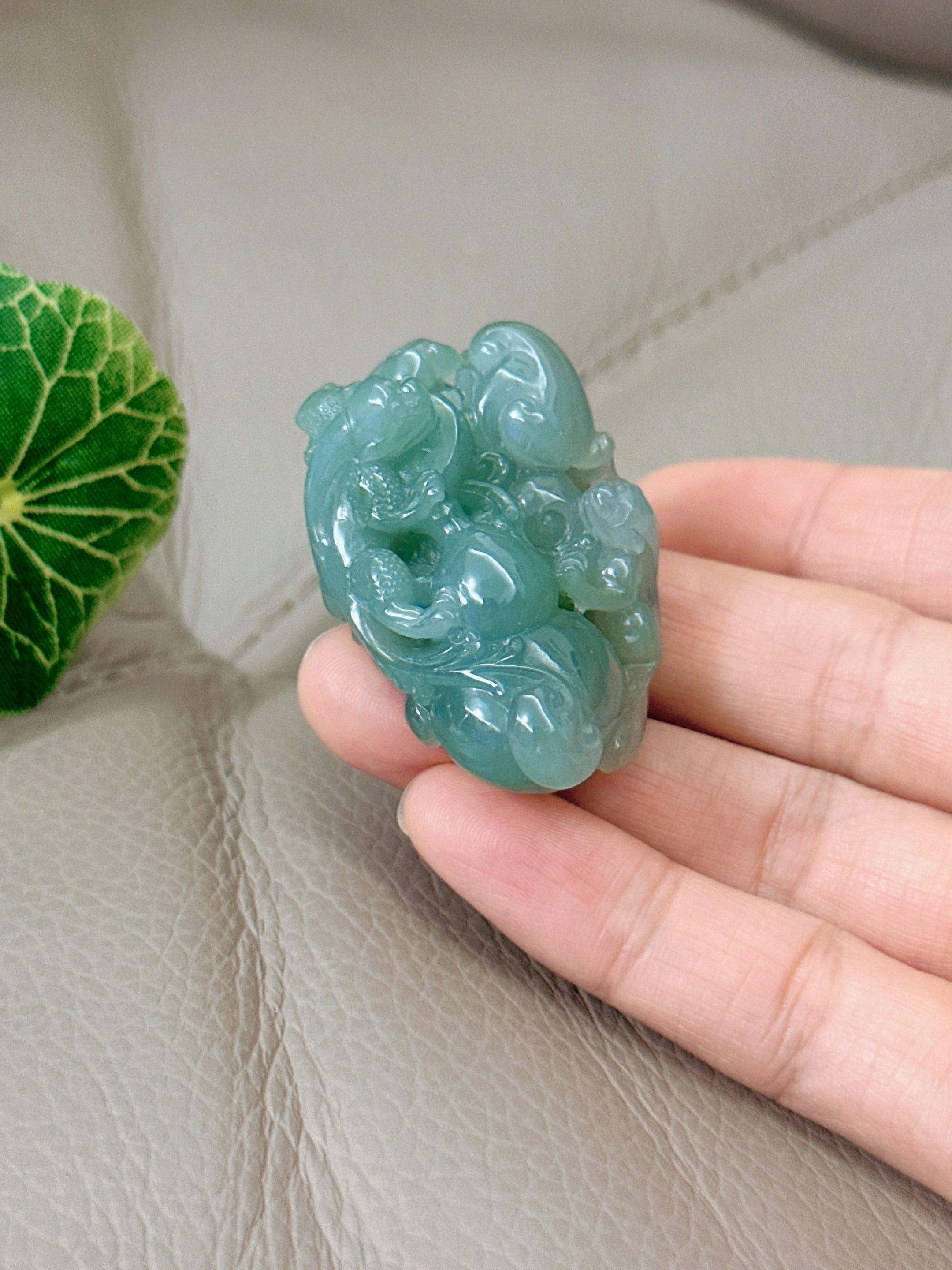 ビルマ産翡翠貔貅ペンダント：氷緑翡翠瓢箪如意 - Etsy 日本