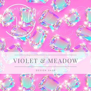 Könnte beinhalten: Ein nahtloses Muster mit schillernden, holografischen, juwelenartigen Formen auf rosa Hintergrund. Der Text "Violet & Meadow Design Shop" wird in einem weißen Banner angezeigt.