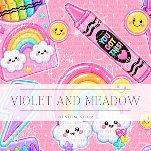 Può includere: Un design grafico digitale che presenta un pastello rosa con il testo YOU GOT THIS, circondato da arcobaleni colorati, nuvole sorridenti, faccine gialle sorridenti e un fulmine azzurro su uno sfondo rosa con testo ripetuto.
