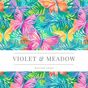 Könnte beinhalten: Ein farbenfrohes Design mit Schmetterlingen und tropischen Blättern. Der Text "VIOLET & MEADOW DESIGN SHOP" wird in der Mitte des Bildes angezeigt.