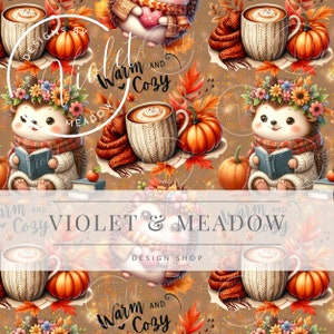 Könnte beinhalten: Ein nahtloses Muster mit niedlichen Igeln, die Bücher lesen und warme Getränke genießen. Der Hintergrund ist warm braun mit Herbstblättern und Kürbissen. Der Text "Violet & Meadow Design Shop" befindet sich in der Mitte des Musters.