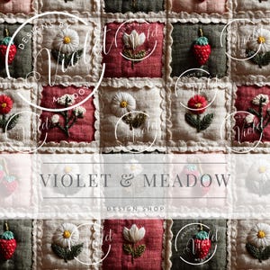 Può includere: Un design patchwork con fragole ricamate, margherite e altri elementi floreali. I quadrati sono nei toni del rosso, verde e crema, con un bordo smerlato. Il testo "VIOLET & MEADOW DESIGN SHOP" è visualizzato.
